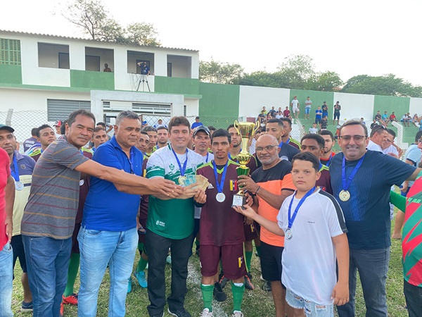 Prefeitura de Sousa entrega o Estádio Paulão totalmente reformado 